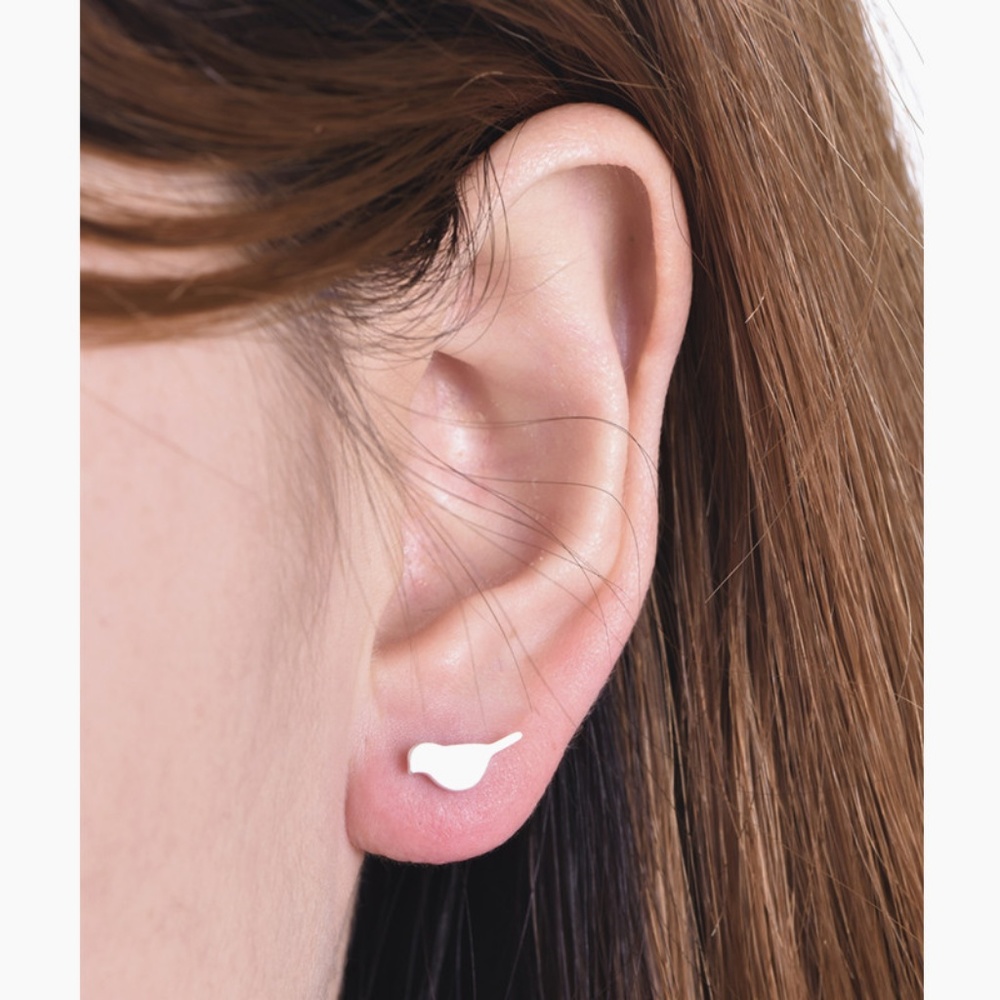 ❤️4 for $20 Sale❤️ Silver Cute bird Stud Earrings - Picture 5 of 5